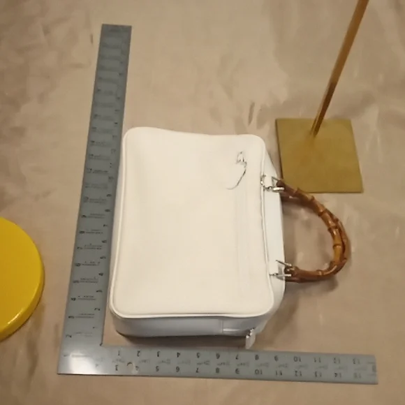 Elegant Gucci White Handbag with Bamboo Handles